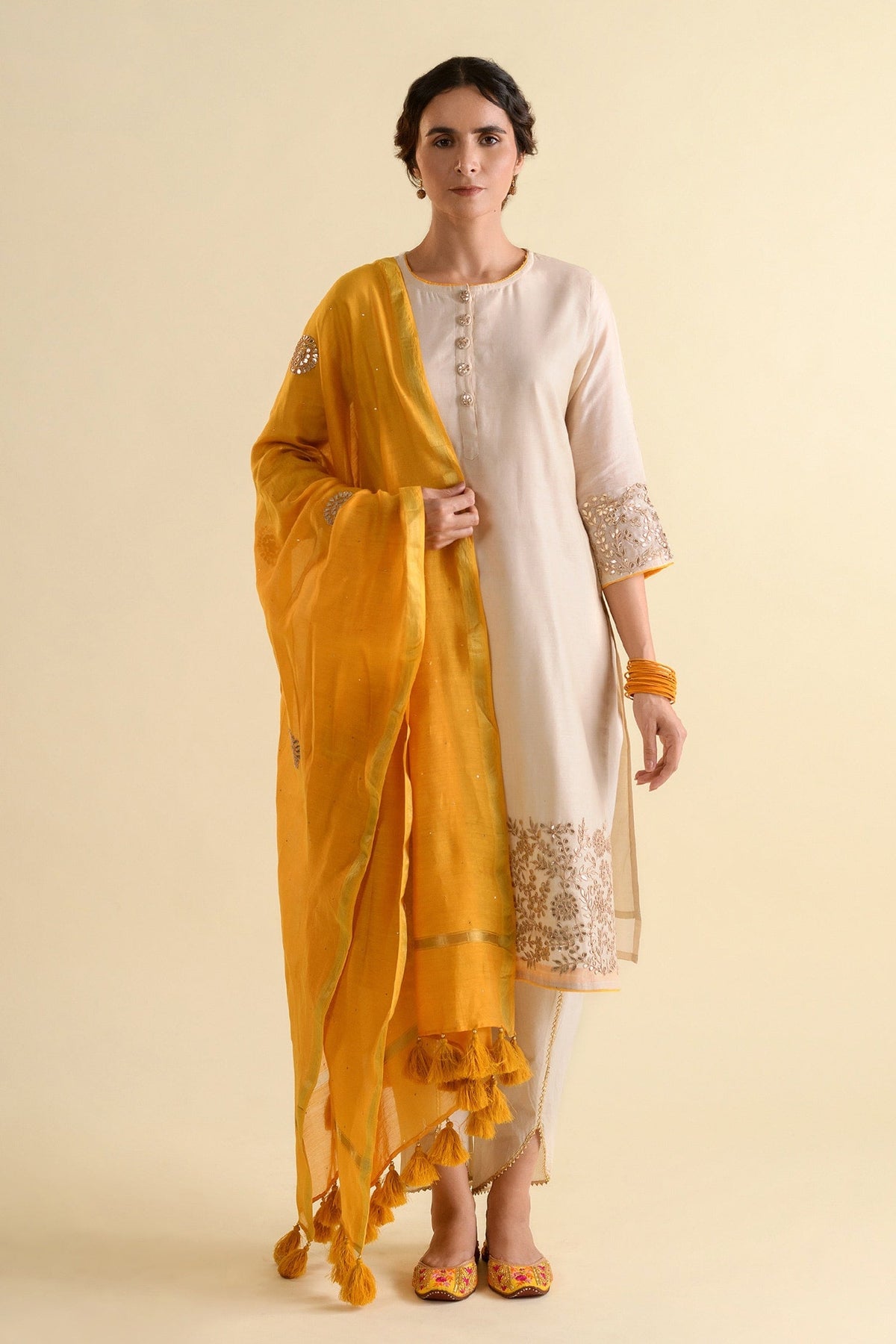 Ivory Kurta And Dupatta Chanderi Embroidery Gota Patti Border Set