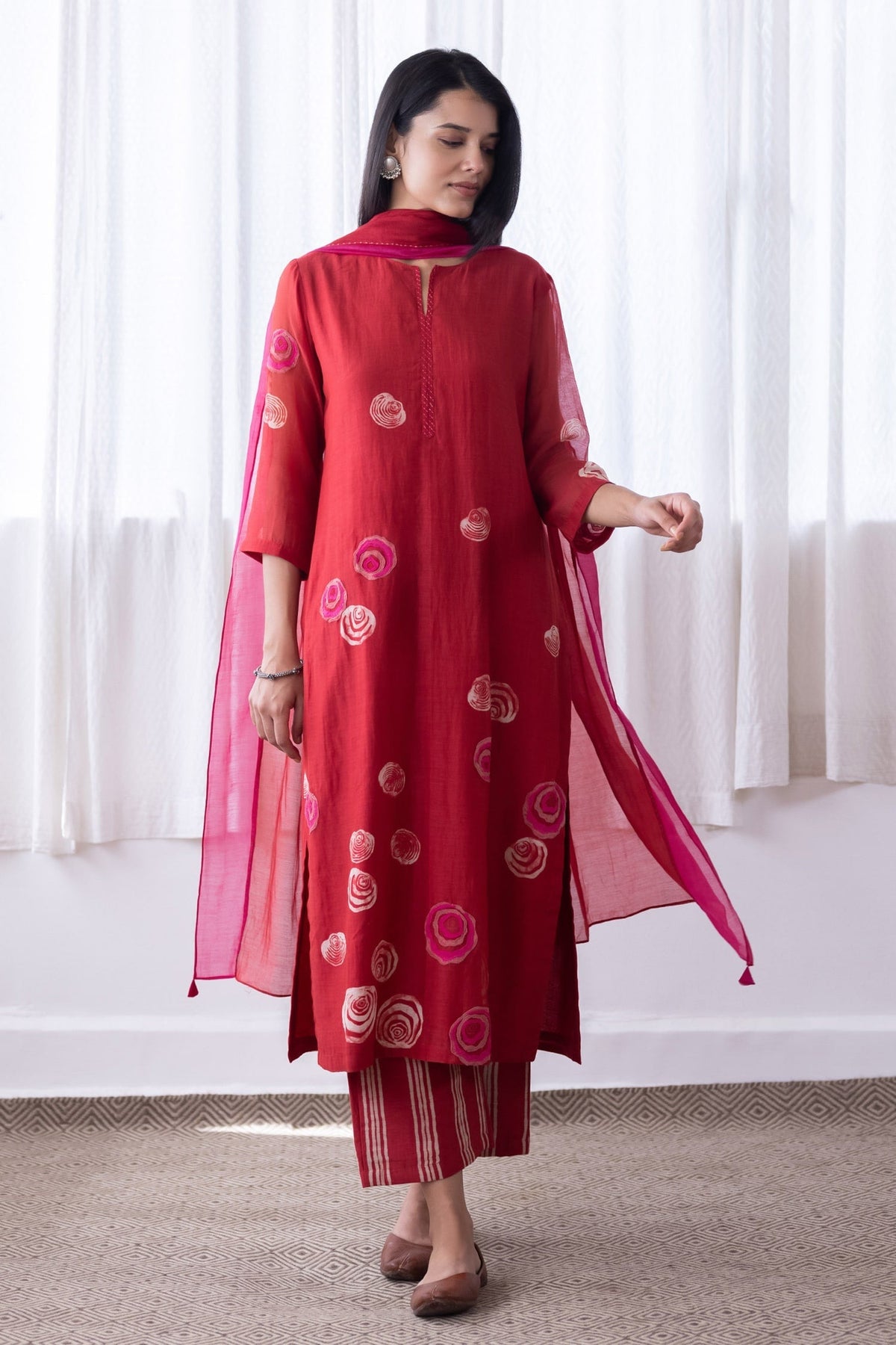 Red Muslin Cotton Print Rosa Swirl Round Kurta Pant Set